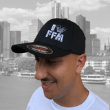 "I LOVE FFM" Flexfit Cap schwarz von der Seite