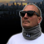 "I LOVE FFM" Halswärmer Fleece grau mit Model
